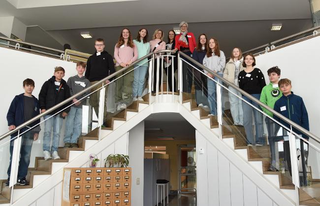 Girls' and Boys' Day 2024 participants and organisers Brigitte Morgenroth (Equal Opportunities Officer), Tabea Schmidtke (Traineeship Coordinator), Katja Zimmer (Human Resources) Girls' and Boys' Day 2024 participants and organisers Brigitte Morgenroth (Equal Opportunities Officer), Tabea Schmidtke (Traineeship Coordinator), Katja Zimmer (Human Resources)